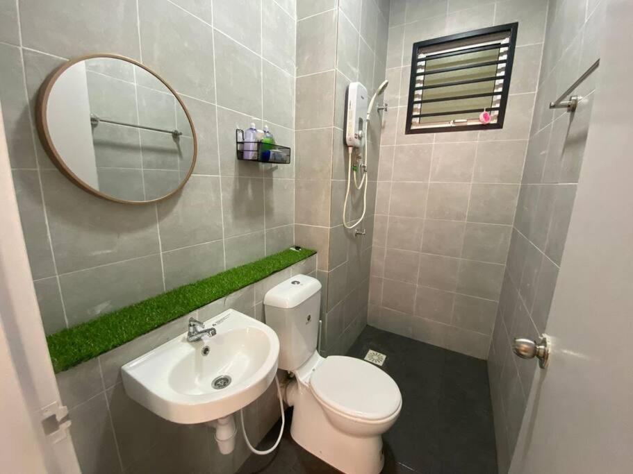 Myhomestay Adelia 2 Apartment *